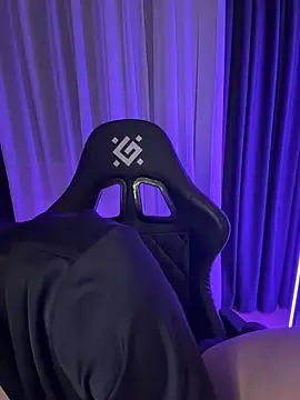 your_insomniya - Your_insomniya's free webcam - UK Sex Cams