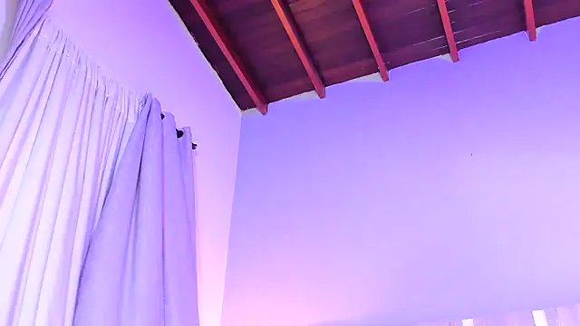 emilysearss - EmilySearss's free webcam - UK Sex Cams