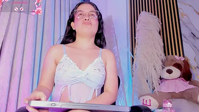 alejagarcia_ - Alejagarcia_'s free webcam - UK Sex Cams