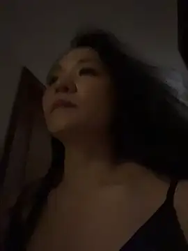 美女lucyxiaolulu在线直播