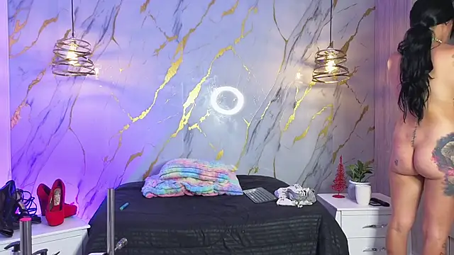 Scaarlettfox live sex cam