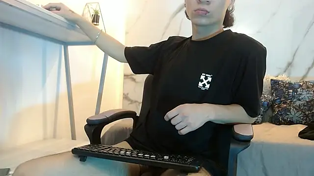 xandergrey8 - XanderGrey8's free webcam - UK Sex Cams