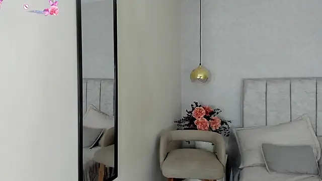 tutu_milf live sex cam