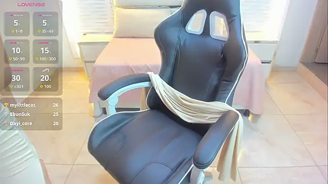 keisha_jalal (F young) - show pussy