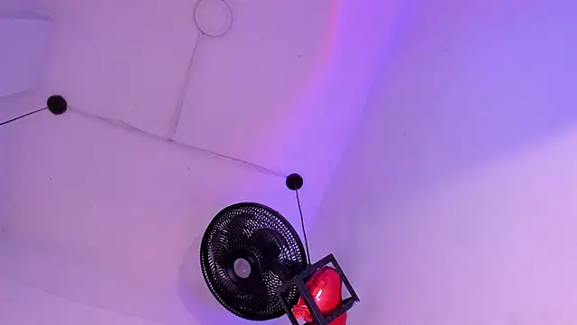 criss_zuri (M young) - make me vibrate until I cum