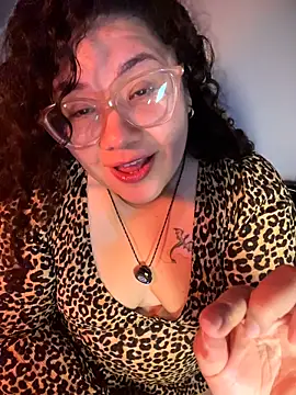 vanesssamilf_ - VanesssaMilf_'s free webcam - UK Sex Cams