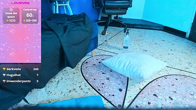 Daliana_Gounbolt webcam