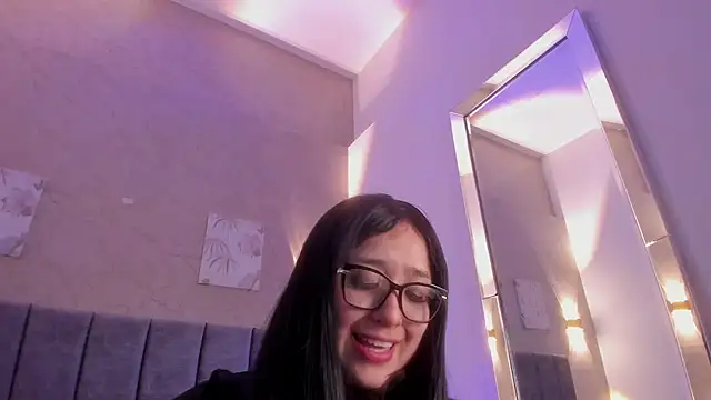 lunaa_bellaa - Lunaa_bellaa's free webcam - UK Sex Cams