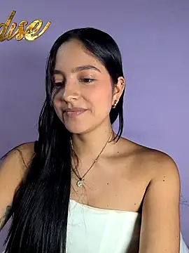 soficastro09_ - SofiCastro09_'s free webcam - UK Sex Cams