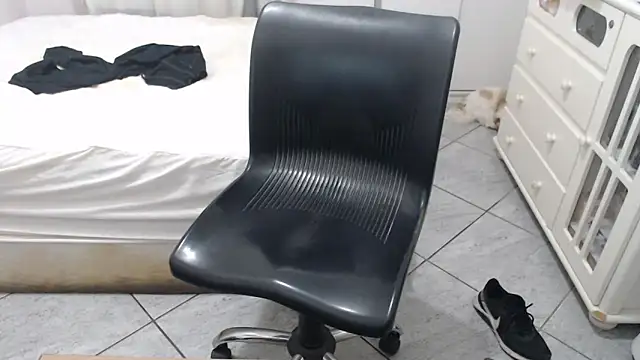 mysterbearmg - MysterBearMG's free webcam - UK Sex Cams