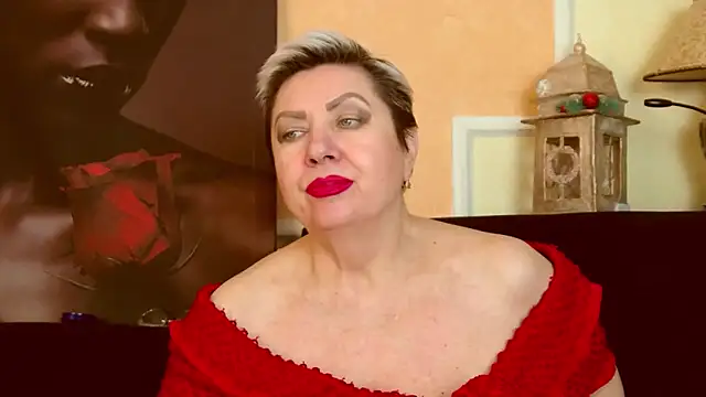 LadyPosh live cam profile