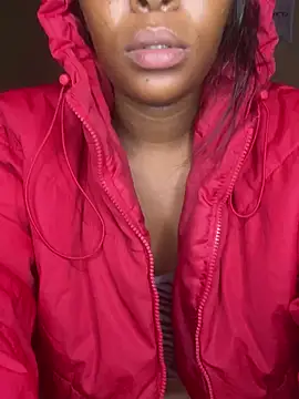 Webcam Model (MiyaXo2)  is live.Free join now!