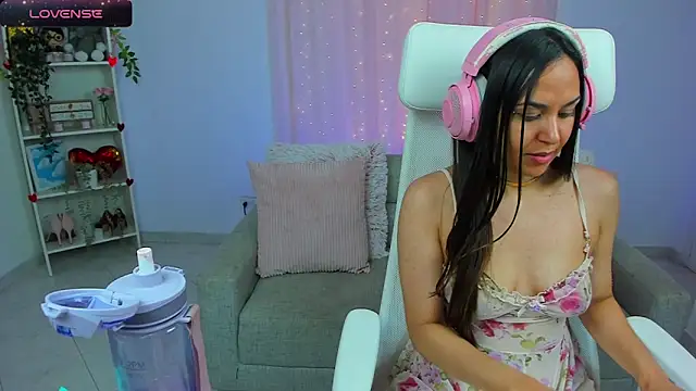 VenusIslove live sex cam