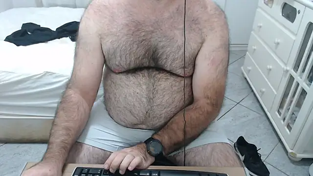 MysterBearMG live sex cam