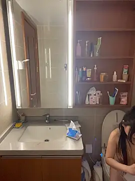 美女molyyuyu在线直播