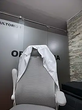 alicee16 Live Webcam on Stripchat