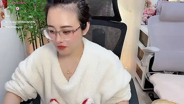 美女NEWONETO在线直播