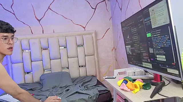 tom_parker_ - Tom_Parker_'s free webcam - UK Sex Cams