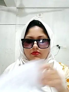 Webcam Model (Nusrat-N) is live