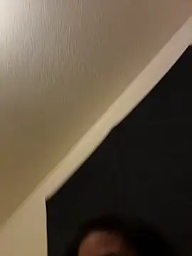 Webcam Model (prettlovely14)  is live.Free join now!