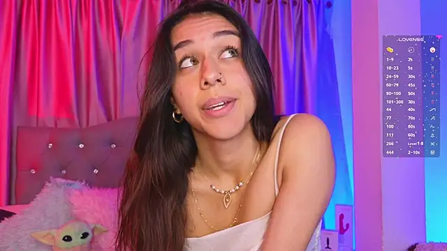 emiily_scott1 - Emiily_Scott1's free webcam - UK Sex Cams