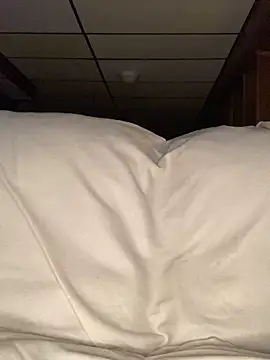 givemeabreak34's live cam