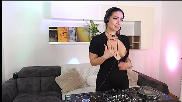 SatyaDj live sex cam