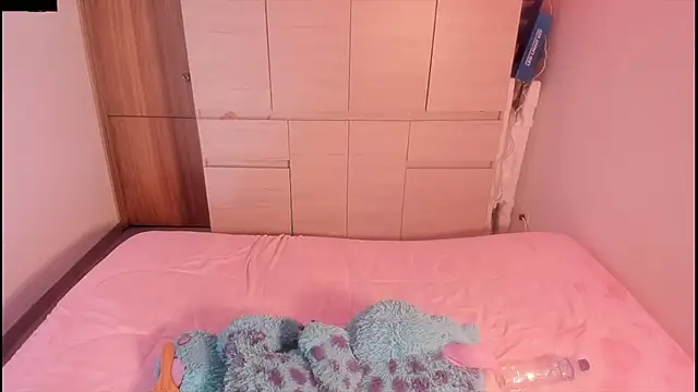 imamdahian - ImamDahian's free webcam - UK Sex Cams