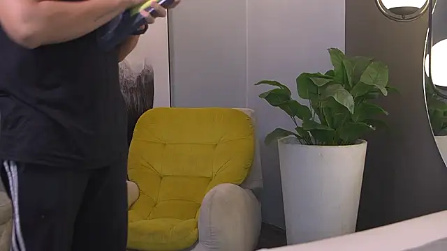 Mia_and_Belmonth live sex cam