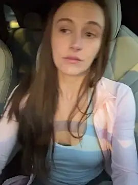 lunagirl13 live cam profile