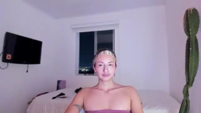 ggor4w33 webcam stripchat model stream image