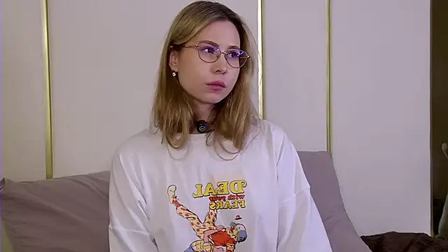 -sarablack- - -SaraBlack-'s free webcam - UK Sex Cams