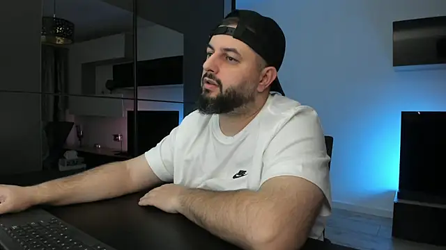 dravenpeak - DravenPeak's free webcam - UK Sex Cams