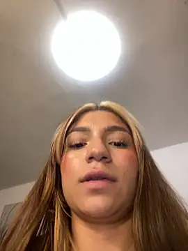 isabella18_pink - Isabella18_pink's free webcam - UK Sex Cams