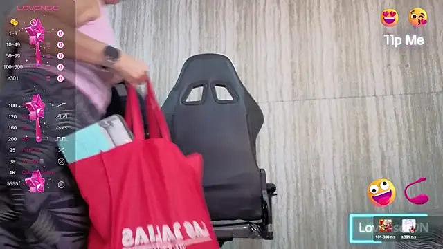 vaiolett_t - Vaiolett_t's free webcam - UK Sex Cams