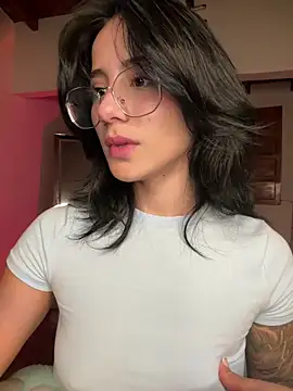 online nude chat Ale Lewis