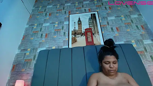 naomi_campbel_ live sex cam