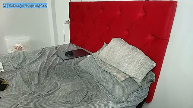 NicoDavisOfficial live sex cam