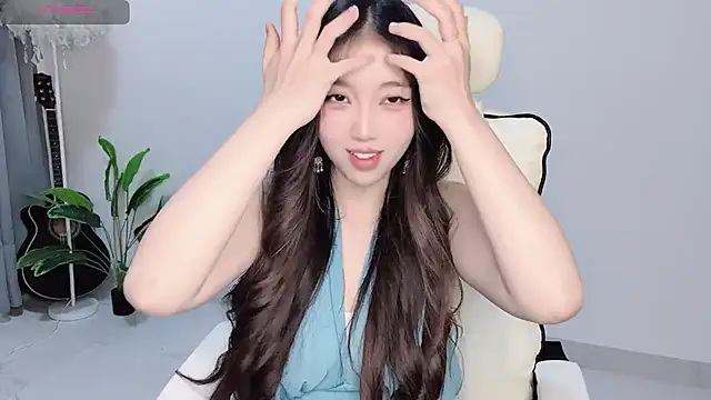 Yukiy8877 live sex cam