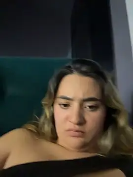 Antonella_Julieta webcam