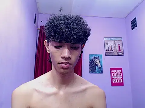 bigcock_twinks - Bigcock_twinks's free webcam - UK Sex Cams