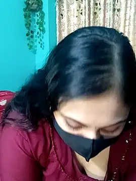 Webcam Model (Porimoni22) is live