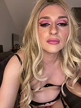 littlebambi26 live sex cam