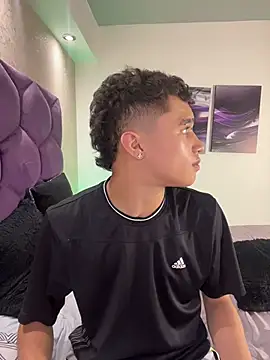 Live sex cam of Dominik_Souza