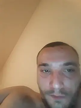 Live sex cam of IconicMorning88