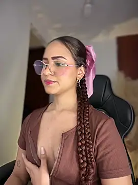 gretta_kler1 webcam stripchat model stream image