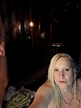 bella_squirts (G milf) - Bend  bella over Finger her