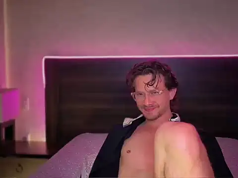 mcklister_kinky_feets