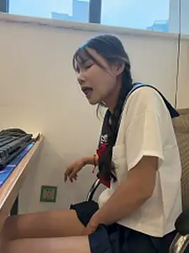 fire-18 (F young) - 学姐兼职做老板的贴身女秘书  目标完成无内内M腿