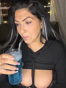 LittleMissEeve webcam